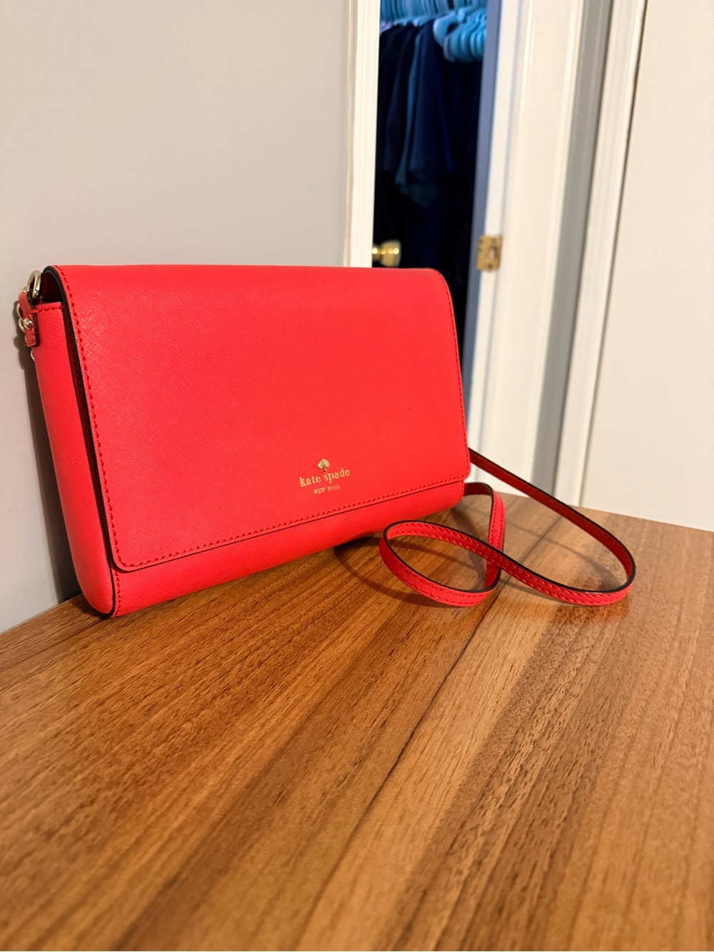Kate Spade Charlotte Street Alek Crossbody Bag – Vibrant Red – Perfect Condition